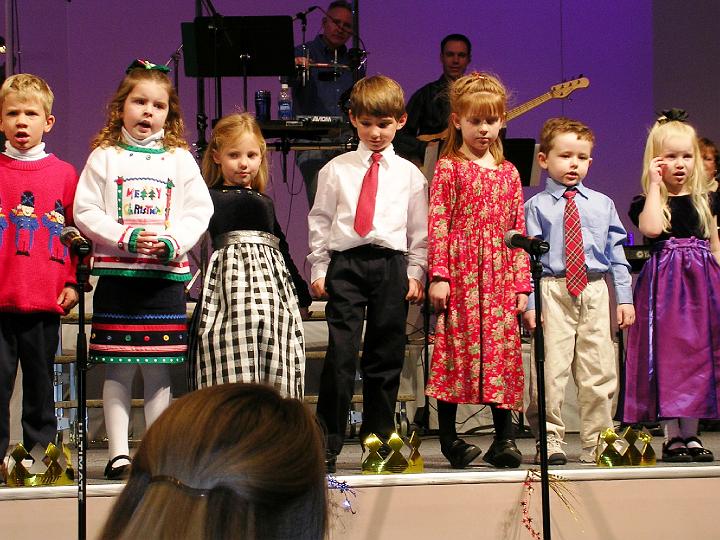 Keely Singing 6.JPG